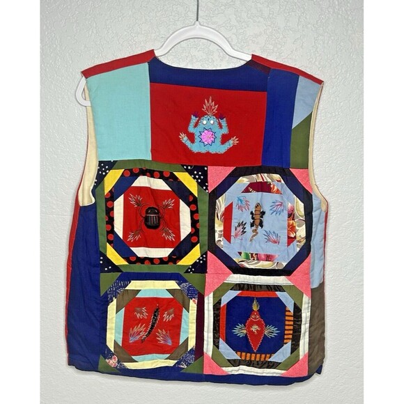 Handmade China Quilted Red Vest Cat Rabbit Spider Frog Patchwork Pockets Fastens - Picture 5 of 16